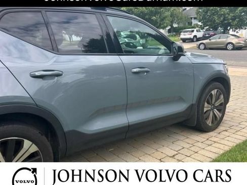 Used 2023 Volvo XC40 Recharge Core AWD/4WD image 4