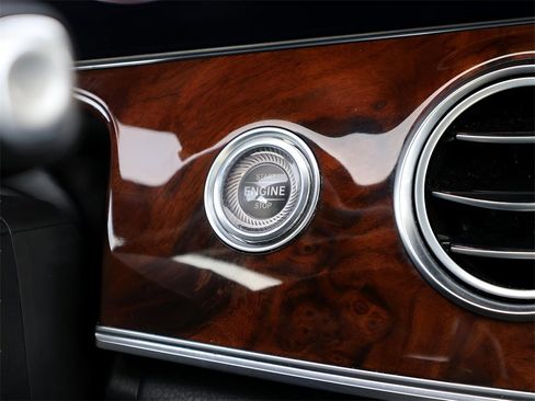 Used 2018 Mercedes-Benz E 300 4MATIC image 27