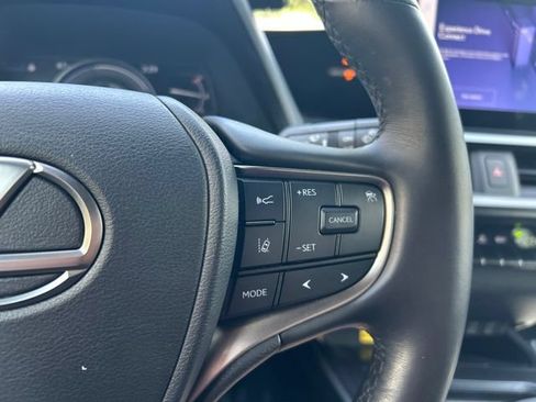 Certified 2023 Lexus UX 250h FWD w/ Accessory Package (Z1) image 19