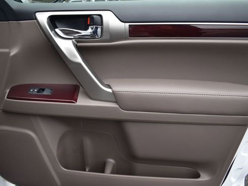 Used 2018 Lexus GX 460 GX 460 4WD image 24