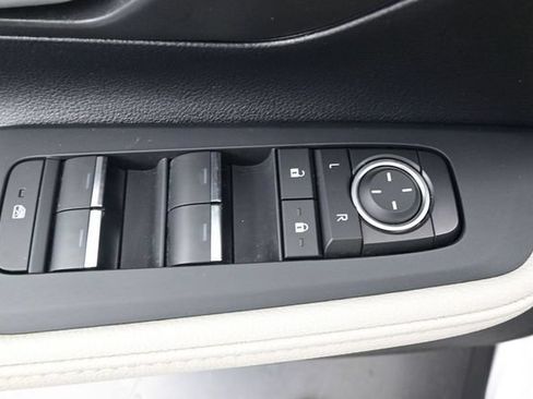 Used 2026 Toyota Grand Highlander FWD image 9