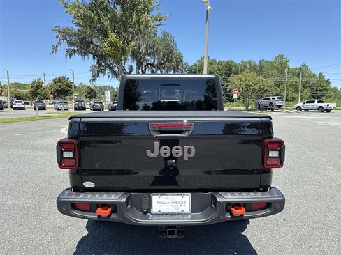 New 2025 Jeep Gladiator Mojave image 4