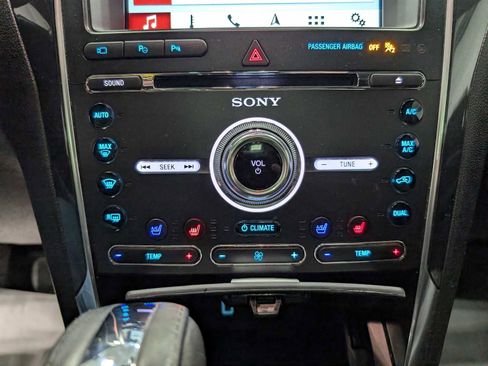 Used 2018 Ford Explorer Limited w/ Equipment Group 301A image 26