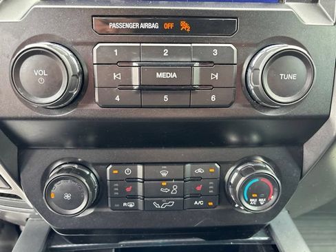 Used 2020 Ford F150 XLT w/ Equipment Group 302A Luxury AWD/4WD image 32