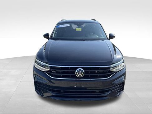 Used 2023 Volkswagen Tiguan SE R-Line FWD image 3