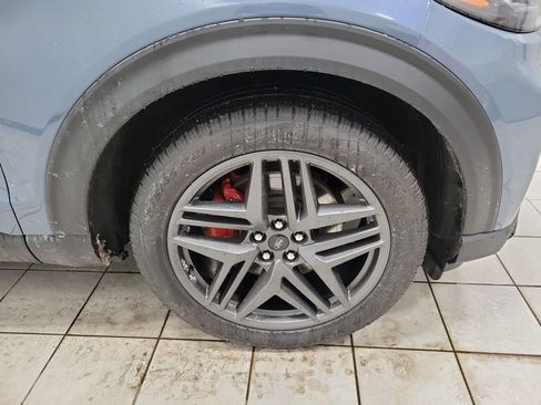 Used 2025 Ford Explorer ST image 53