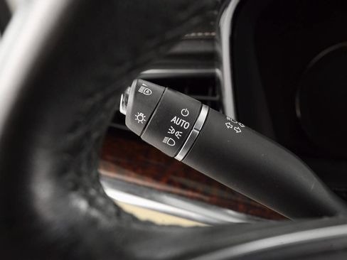 Used 2019 Cadillac XT5 Luxury image 38