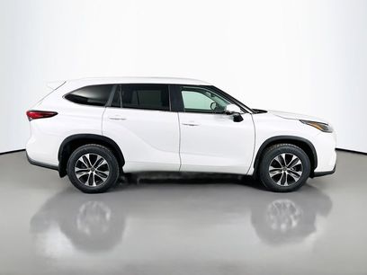Used 2023 Toyota Highlander XLE