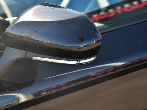 Used 2025 Toyota Camry SE image 13