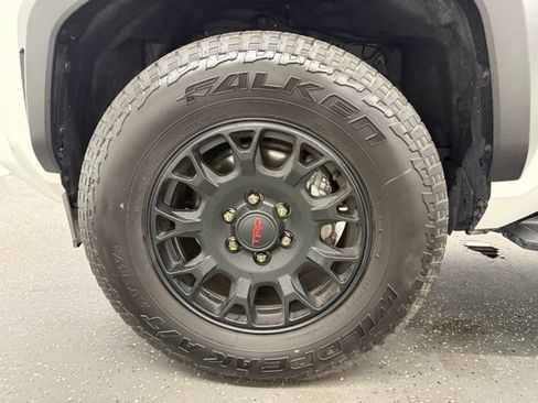 Certified 2025 Toyota 4Runner TRD Off-Road AWD/4WD image 19