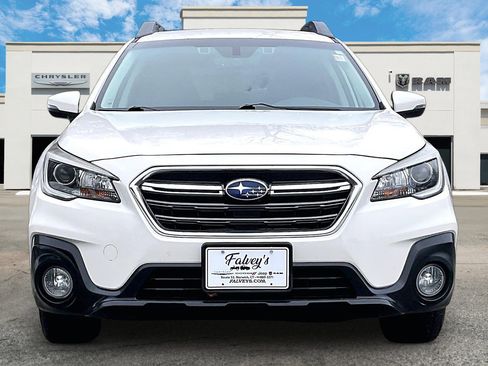 Used 2018 Subaru Outback 2.5i Premium image 3