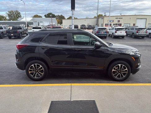 Used 2025 Chevrolet TrailBlazer LT image 6
