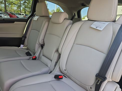 New 2026 Honda Odyssey EX-L image 16