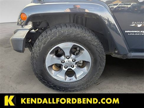 Used 2018 Jeep Wrangler Unlimited Sahara w/ Connectivity Group image 10