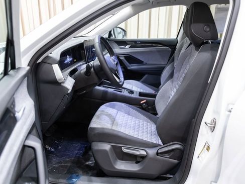 New 2026 Volkswagen Tiguan S image 9