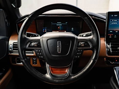 Used 2023 Lincoln Navigator L Reserve AWD/4WD image 41