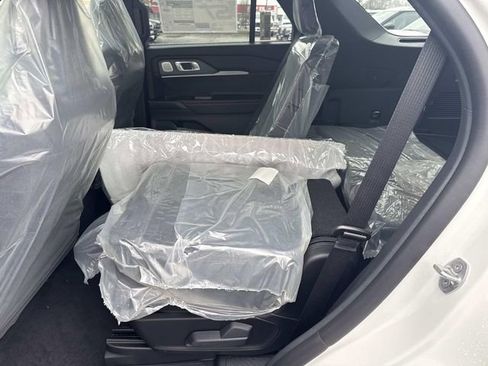 New 2026 Ford Explorer ST image 9
