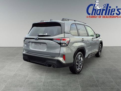 Certified 2025 Subaru Forester Limited image 4