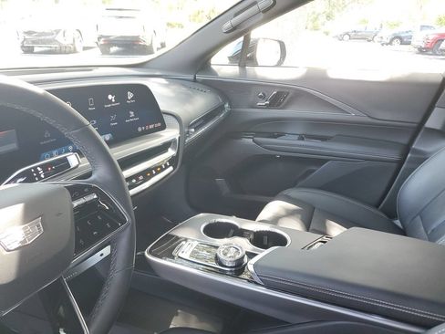 Certified 2024 Cadillac Lyriq Luxury RWD image 23