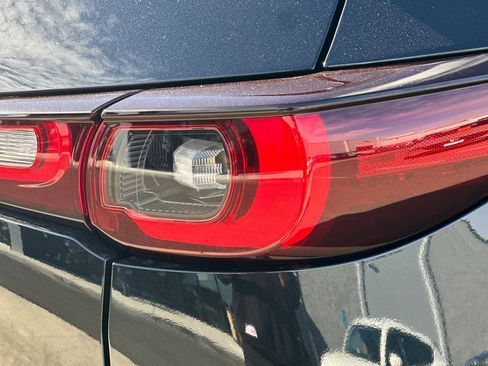 New 2025 MAZDA CX-5 Signature image 32