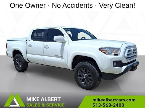 Used 2021 Toyota Tacoma SR5 AWD/4WD image 1