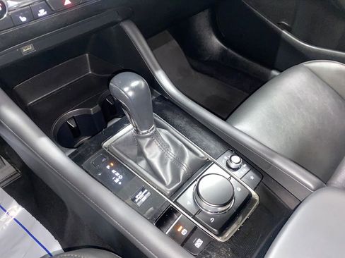 Used 2020 MAZDA MAZDA3 Sedan w/ Preferred Package FWD image 21