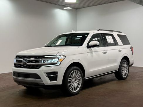 Used 2024 Ford Expedition Limited AWD/4WD image 7