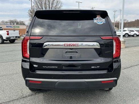 Used 2022 GMC Yukon SLT w/ SLT Luxury Package image 4