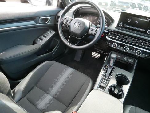 Used 2024 Honda Civic Sport image 9