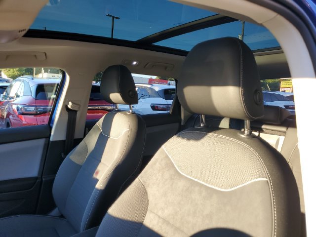 Certified 2023 Volkswagen Taos SE w/ Panoramic Sunroof Package FWD image 22
