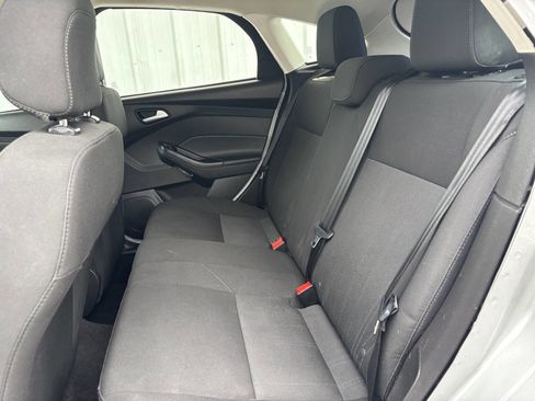 Used 2018 Ford Focus SE image 12