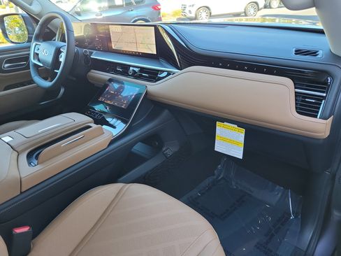New 2026 INFINITI QX80 Luxe image 11