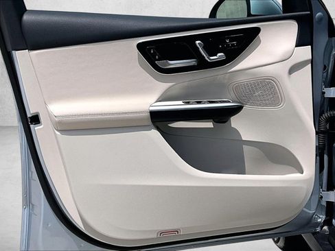 Certified 2025 Mercedes-Benz GLC 300 image 18