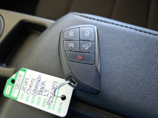 Used 2024 Chevrolet Silverado 1500 LT AWD/4WD image 11