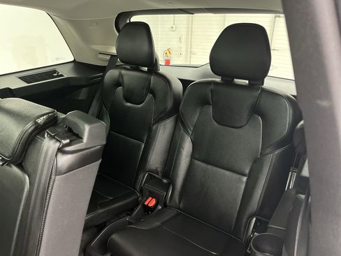 Used 2019 Volvo XC90 T5 Momentum w/ Advanced Package image 13