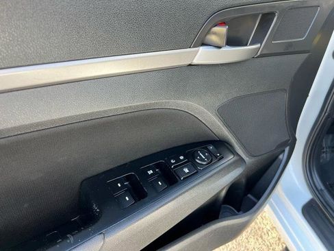 Used 2018 Hyundai Elantra SEL image 25