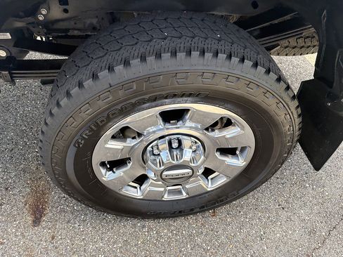 Used 2026 Ford F350 Lariat w/ Lariat Premium Package AWD/4WD image 10