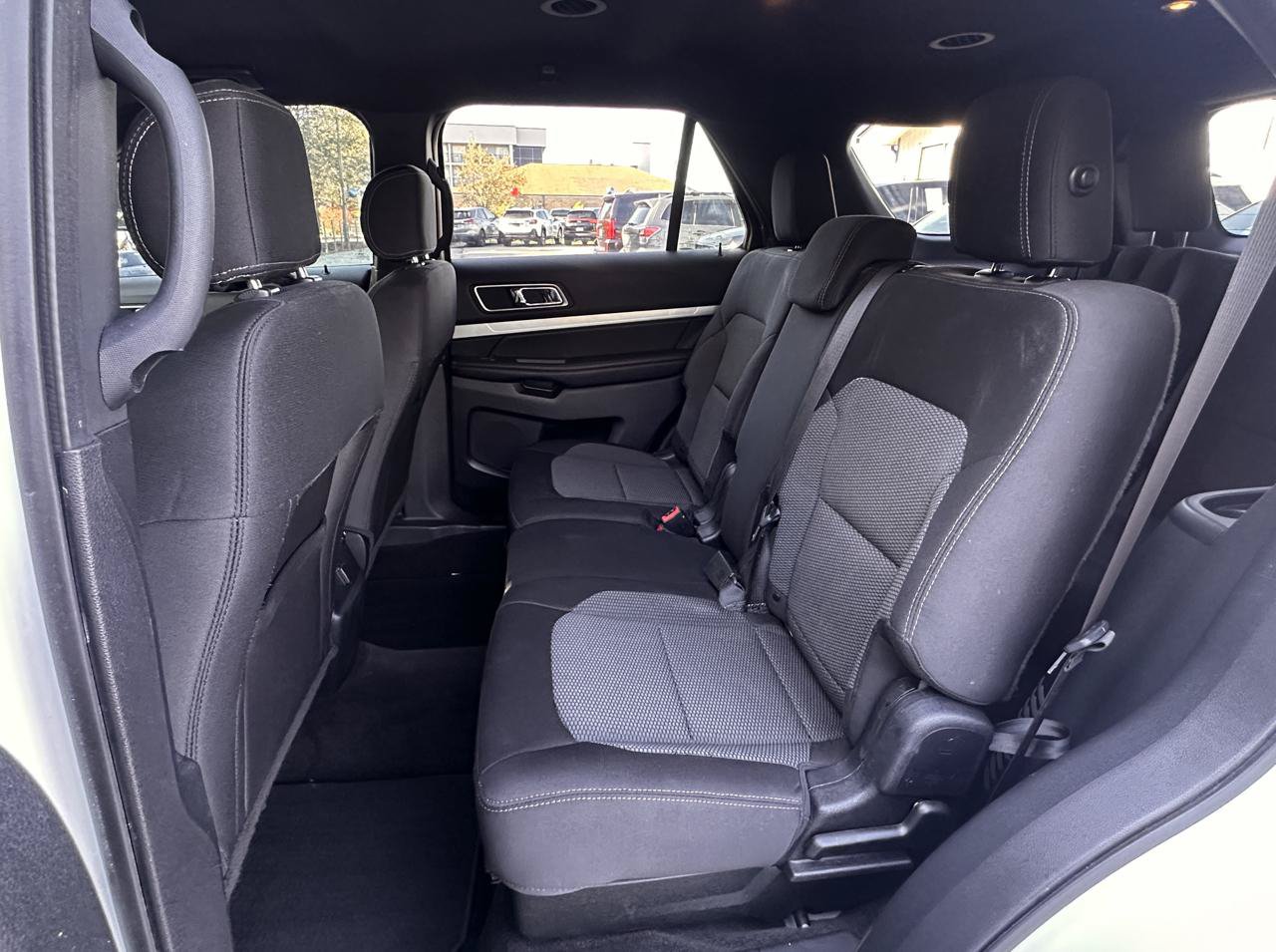 Used 2017 Ford Explorer XLT AWD/4WD image 11