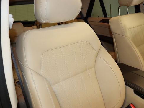 Used 2019 Mercedes-Benz GLE 400 4MATIC image 18