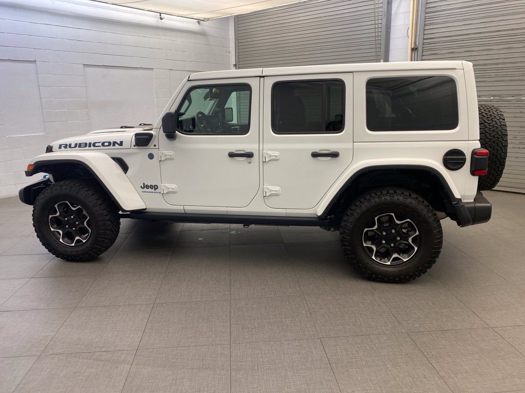 Used 2023 Jeep Wrangler Unlimited Rubicon 4xe w/ Cold Weather Group AWD/4WD image 8