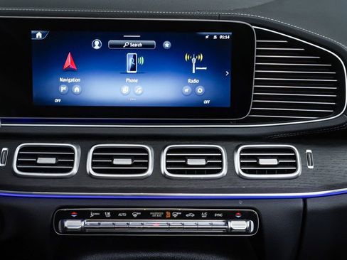 New 2026 Mercedes-Benz GLS 450 4MATIC image 18