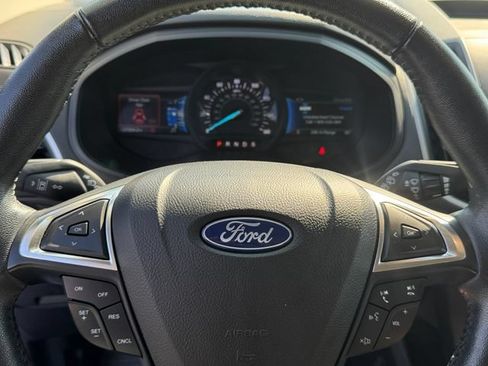 Used 2022 Ford Edge SEL AWD/4WD image 29