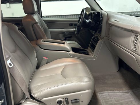 Used 2006 GMC Sierra 1500 SLT w/ Onstar Plus Package RWD image 11