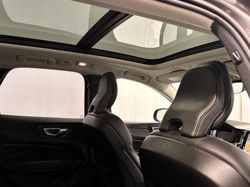 Certified 2025 Volvo XC60 B5 Plus image 25