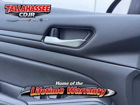 Used 2025 Nissan Altima 2.5 SV FWD image 13