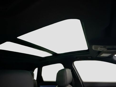 Certified 2024 Audi Q3 2.0T Premium Plus image 16