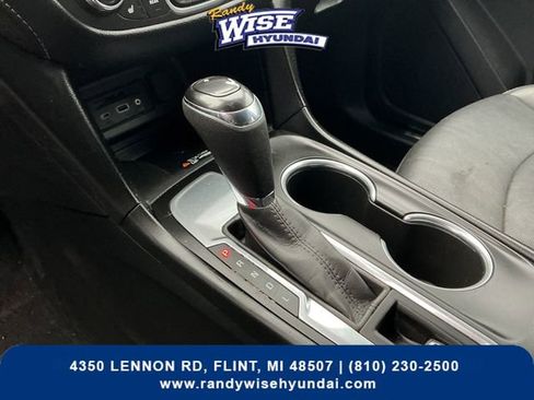 Used 2020 Chevrolet Equinox Premier image 23