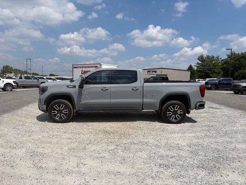 Used 2025 GMC Sierra 1500 AT4 w/ Technology Package AWD/4WD image 5