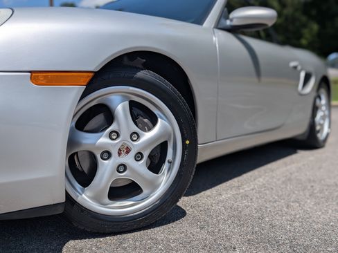 Used 2000 Porsche Boxster RWD image 25