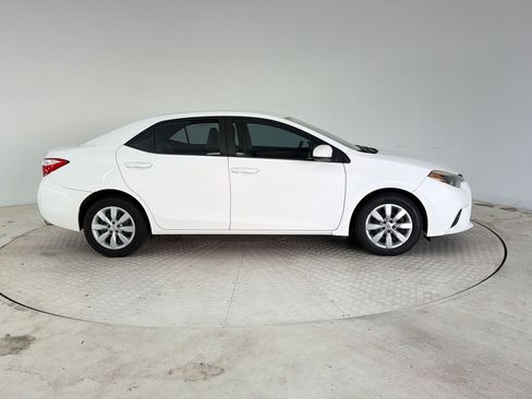 Used 2016 Toyota Corolla LE FWD image 8